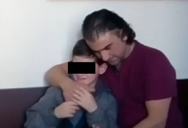 Страшна семейна драма! Майка малтретира собственото си дете, новият й мъж - полицай я закриля (ВИДЕО)