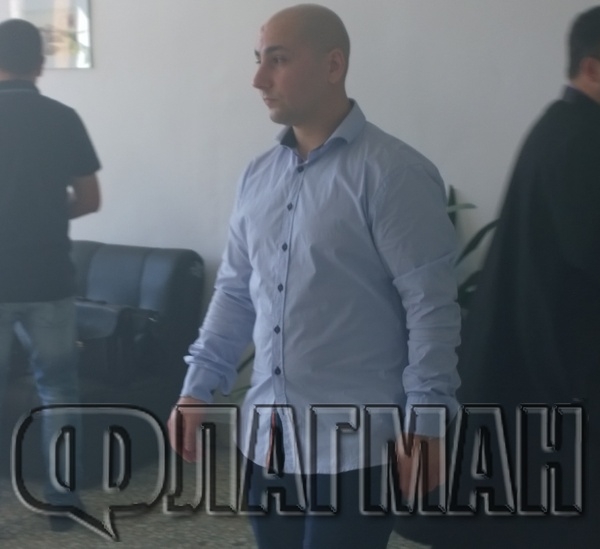 Адвокатът на Алексей Петров и бай Тошо брани издирван от Интерпол за кървавата касапницата в бургаския кв. „Славейков“