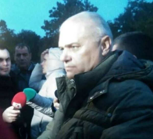 НА ЖИВО: Валентин Радев и Младен Маринов с извънредно посещение в Бургас