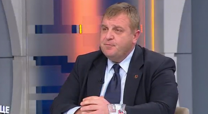 Каракачанов: 90% от техниката на българската армия е руска, стига с тази истерия за бунт в Граф Игнатиево