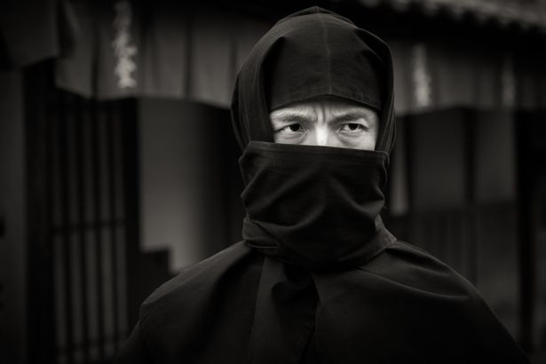 Заловиха "нинджата на нашето време", истината се оказа шокираща! (СНИМКИ/ВИДЕО)