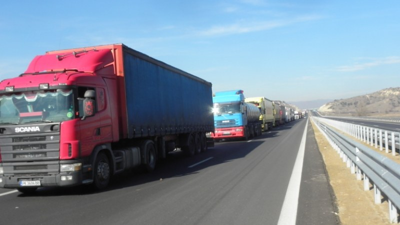 Тираджията Зюлфи от Рудозем тръгна на курс към Турция и му се случи най-лошото 