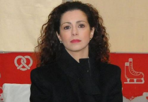 Елена Петрова не прилича на себе си! Фаталната красавица е станала кожа и кости