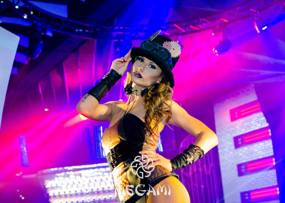 Египетско парти подготвя за Хелоуин Megami Club-Hotel Marinela (СНИМКИ)