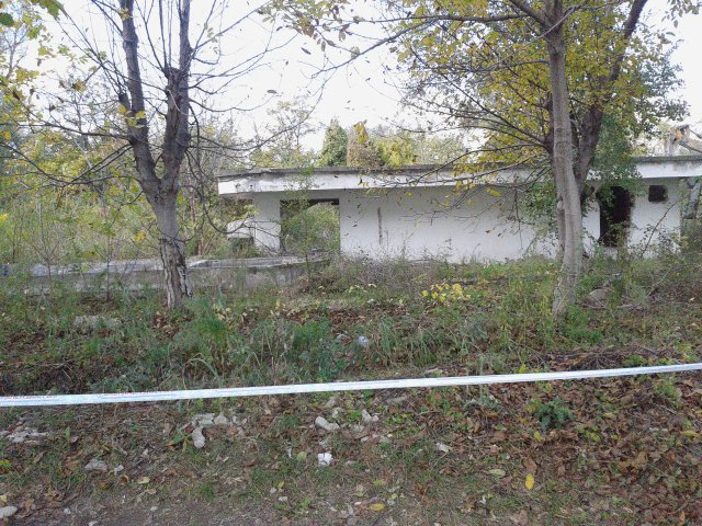 Багер захапа барбекюто на цар Киро в Катуница (СНИМКИ)