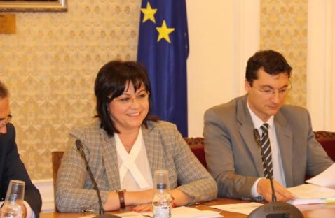 Нинова към новите народни будители: Имаме нужда от вас!