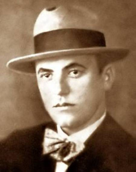 На тази дата преди 120 години се ражда един от най-големите ни поети