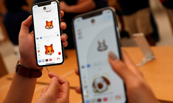 Искате iPhone X? Ето колко дълбоко ще трябва да се бръкнете в джоба, за да го имате 