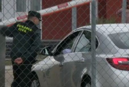 Бивш каталонски министър брои 50 000 евро за свободата си 