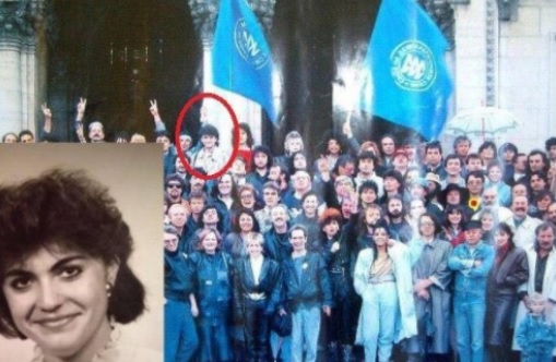 Икебаната с култов коментар за скандалната СНИМКА на Нинова, разбунила политическите духове