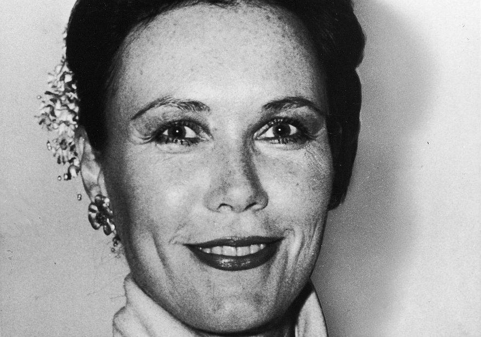 Черна вест: Почина авторката на първата книга, представяща сексуалните фантазии на жените 