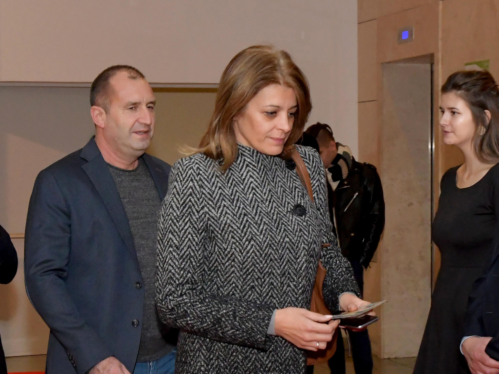 За първи път в България! Президент и министър на премиера на наш филм (СНИМКИ)