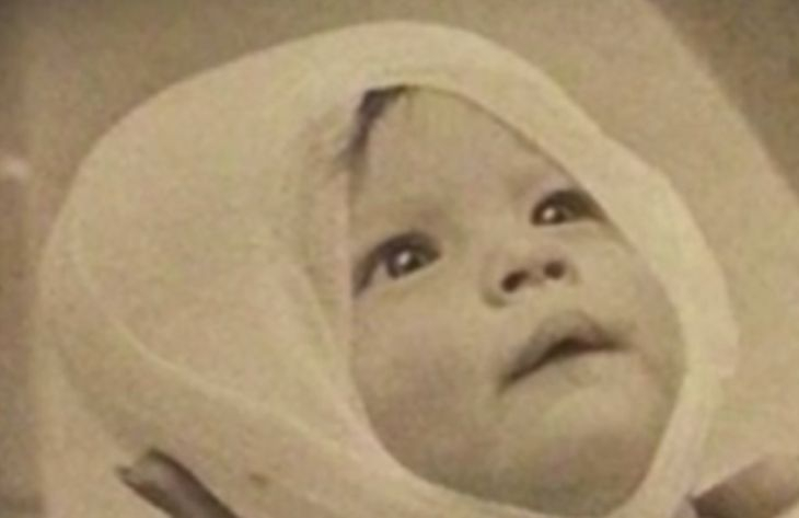 Цели 38 години тя пази тази СНИМКА като съкровище, а историята зад нея е покъртителна…