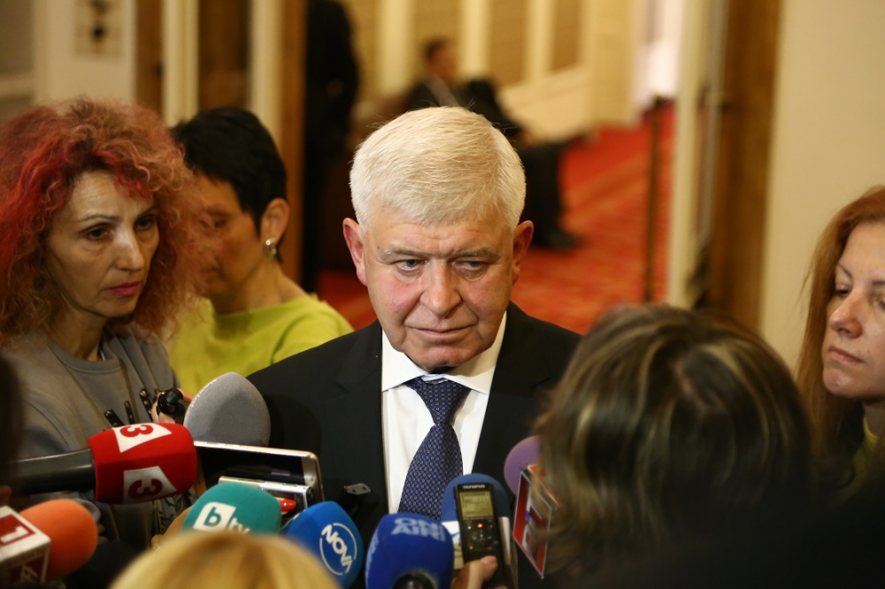 Здравният министър обяви увеличение на заплатите в болниците