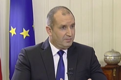 Президентът се върна назад във времето и разкри къде го е заварила новината за преврата срещу Тодор Живков