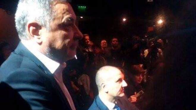 Не е за вярване какво се случва в момента в НДК! Йончева пусна документалния си филм - Цветанов и Симеонов са там, за да... (СНИМКИ)