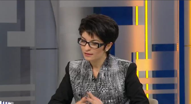 Десислава Атанасова с ключов призив към Нинова!