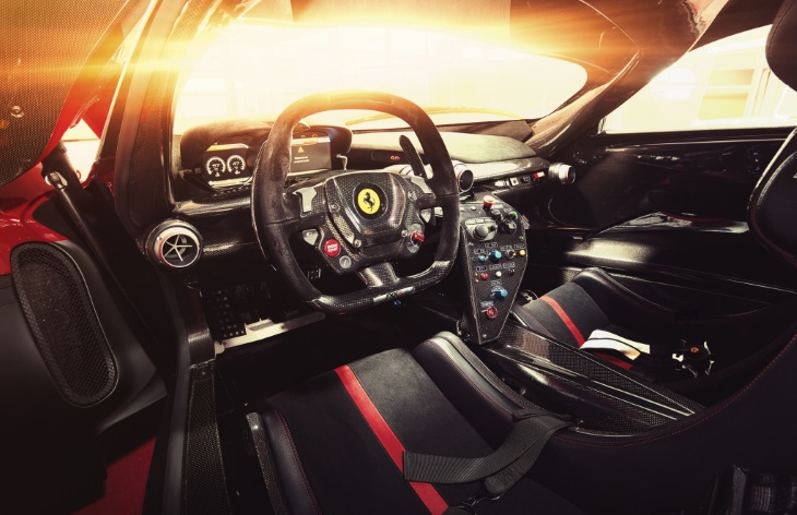 Вижте лудото и агресивно ново Ferrari (СНИМКИ)