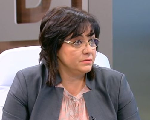 Корнелия Нинова с тревожно разкритие: Шефът на НСО ми се обади и каза, че трябва да ме охраняват