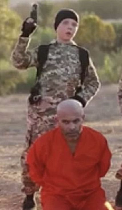 Британски медии разпространиха страховита новина за сина на Бялата вдовица от "Ислямска държава" (СНИМКИ)