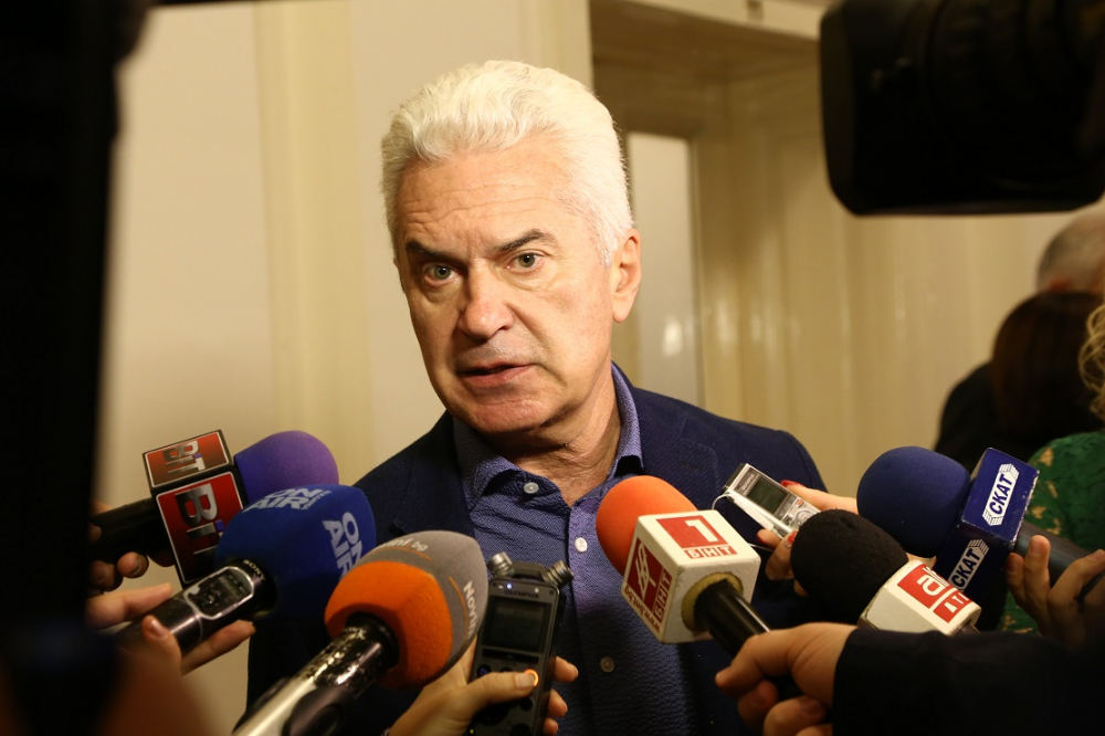 Волен Сидеров обясни как точно държавата може да сложи ръка върху сделката с ЧЕЗ 