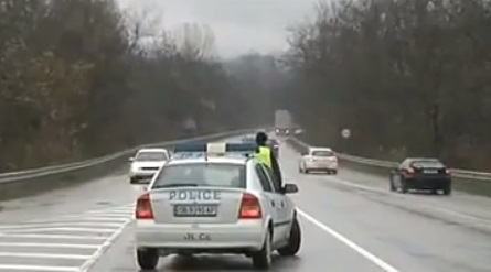 Първи кадри! Какво се случва край Микре след касапницата (СНИМКИ/ВИДЕО)