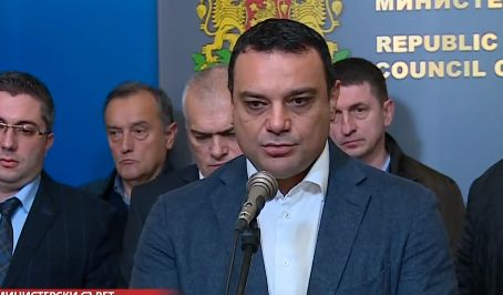Внимание! Транспортният министър с ВАЖНИ новини за всички шофьори след привикването от Борисов, предстоят големи промени!