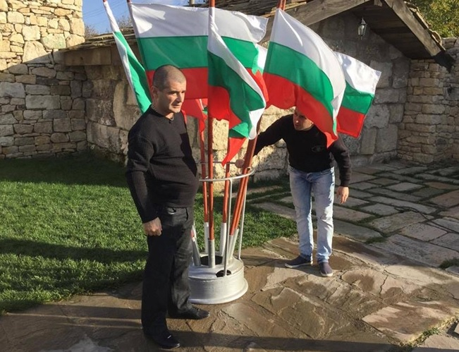 Докато нашите богаташи се надпреварват да крият пари, арменецът Карен Алексанян ни удари в земята! (СНИМКИ)