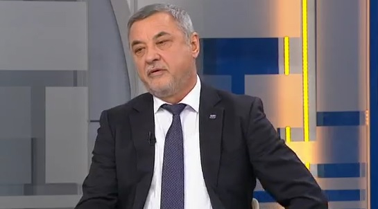 Симеонов се зае с…домашната ракия