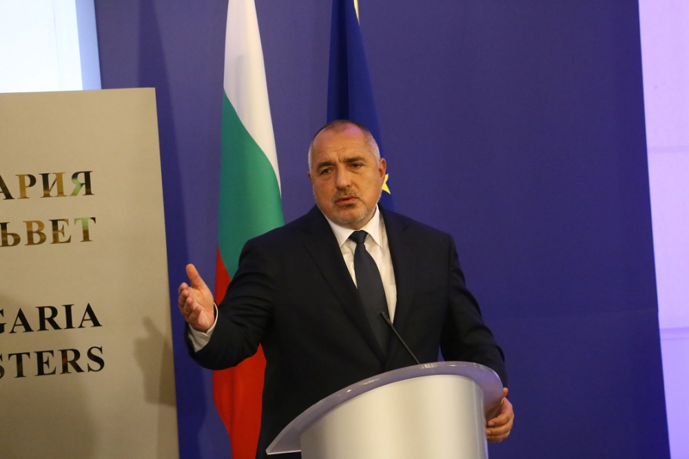 Странното признание на Борисов за депутатите разбунтува БСП, а сега Арнаудова даде нови разяснения