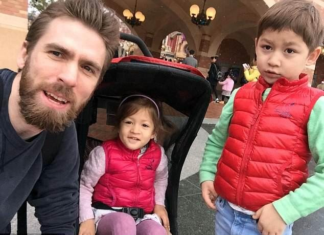 Бившата жена на бизнесмен му преряза гърлото, докато децата им спели в съседната стая (СНИМКИ)