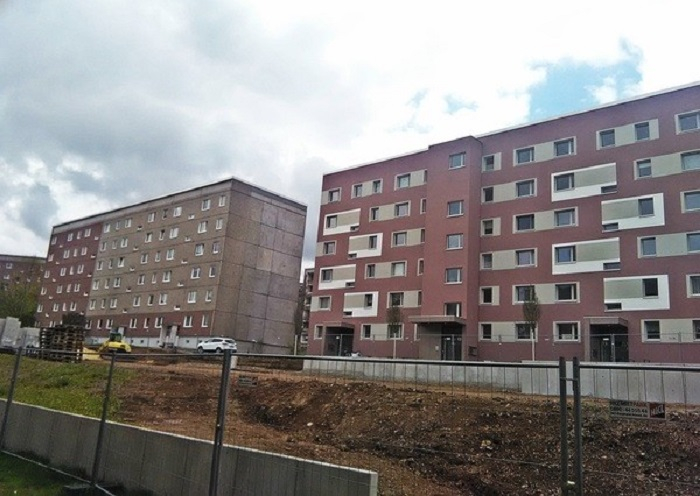 Вижте как санираха съветските панелки в Германия (СНИМКИ)