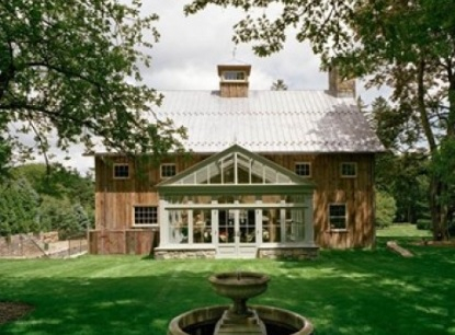 Семейство живее в плевня, построена през 1860 г., но щом видите как изглежда отвътре ще онемеете (СНИМКИ)