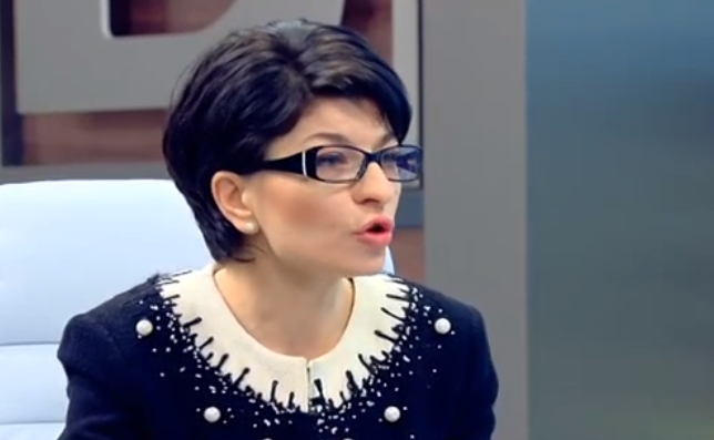 Деси Атанасова попиля Нинова с разкритие! Нежното острие на ГЕРБ размаха документ от Цацаров, който доказвал нещо много важно