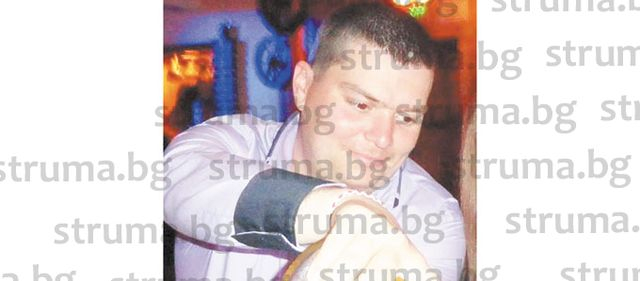 Лъснаха лицата на двама мъже, снимали малки деца в гнусни секс сцени (СНИМКИ)