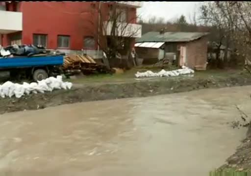 Критична ситуация с язовир край София! Водата в "Суходол" продължава да се покачва (ВИДЕО)