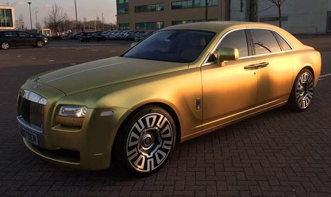 Потъваме в разкош: Rolls-Royce Ghost за 14 биткойна (СНИМКИ)