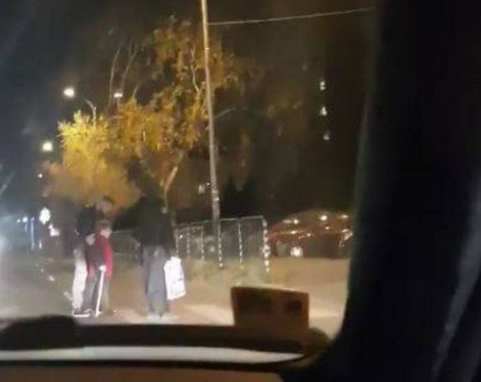 Вижте какво прави Човек на пътя в Бургас! Вие ще бъдете ли така добри?  (СНИМКИ)