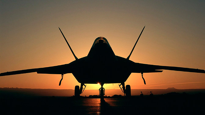 „Невидим” американски изтребител F-22 се счупи в Корея  