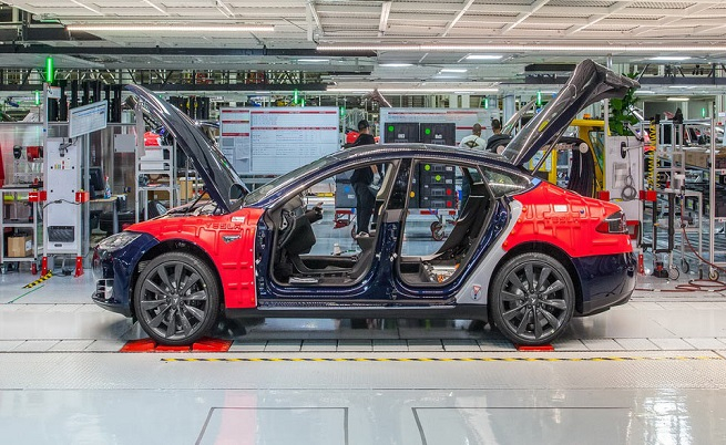 Tesla по-зле от Lada: Над 90% от автомобилите излизат с дефект от поточната линия