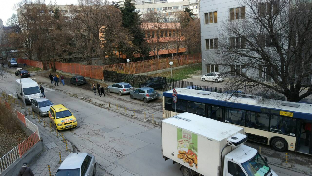 Призрачна катастрофа във Варна! Рейс с 20 пътници, но без шофьор, потегли и... (СНИМКИ)