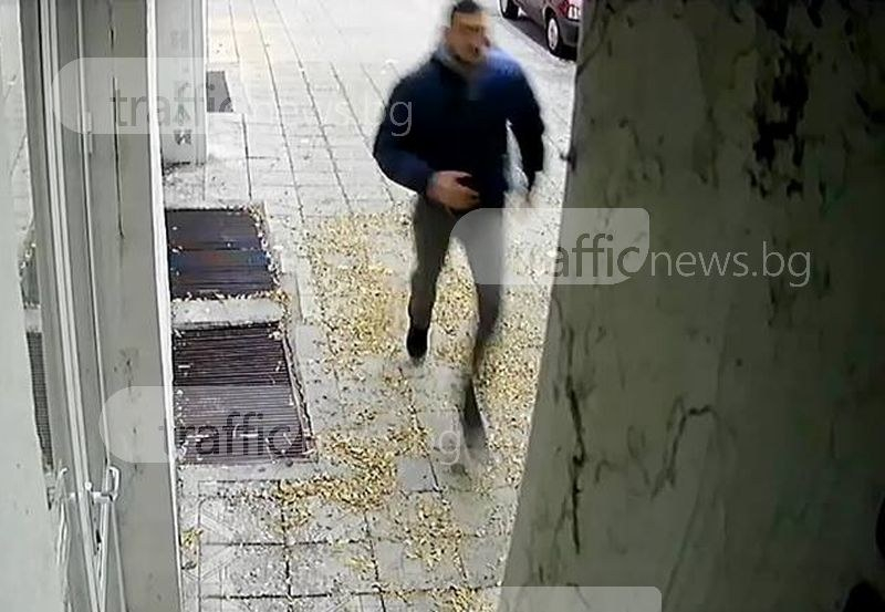 Зверство в центъра на Пловдив! Нападатели пребиха мъж посред бял ден, камера засне всичко (ВИДЕО)