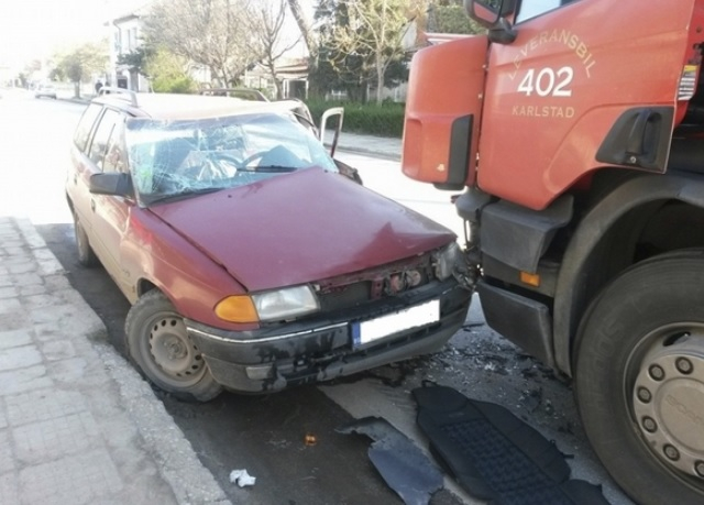 Зверска катастрофа в Монтана! Жена е в болницата 