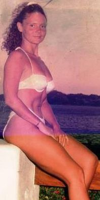 От архива: Пикантни СНИМКИ 18+ на Мариела Нордел ще ви глътнат граматиката!