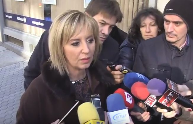 БЛИЦ TV: Мая Манолова се опълчи на КЕВР и новите цени на водата (ВИДЕО)