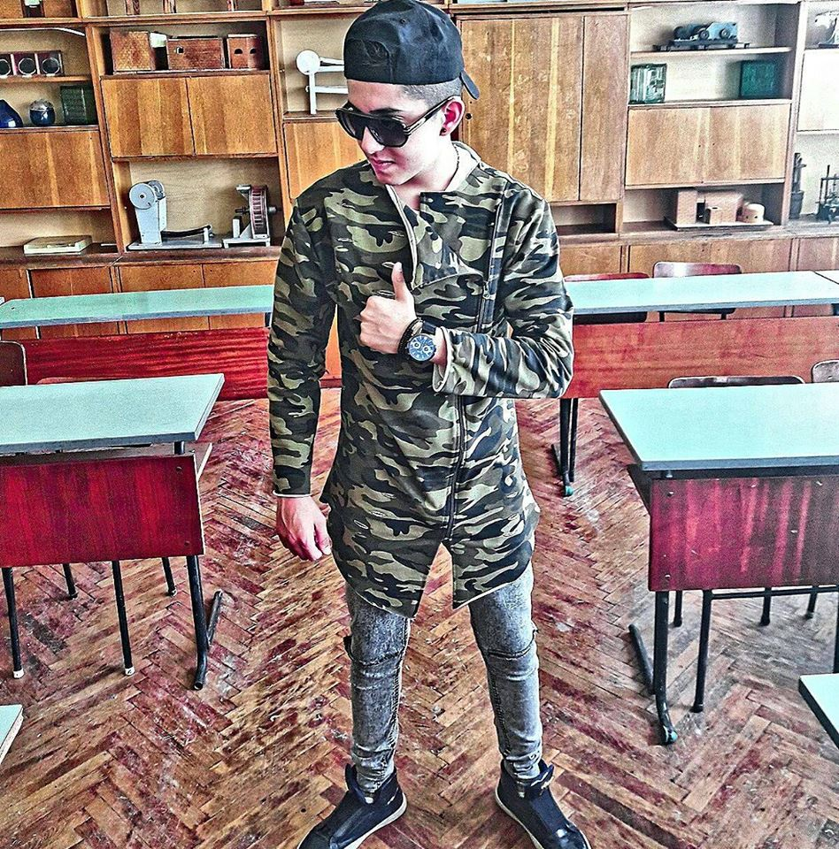 Ученикът Иво си навлече огромни неприятности заради "Шушана" (СНИМКИ)