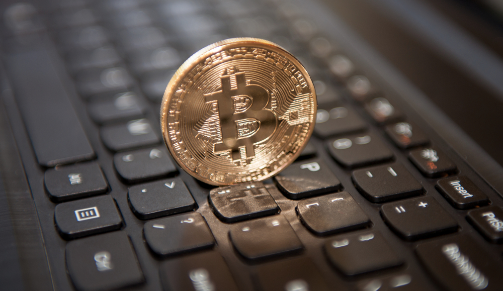 Биткойн проби границата от $16 000! Светът изпадна в истерия!