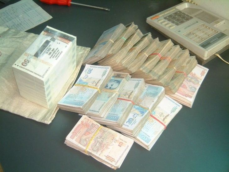Голяма фирма за бързи кредити въвлечена в нагла измама, хакери дерат кожите на клиентите ѝ! 