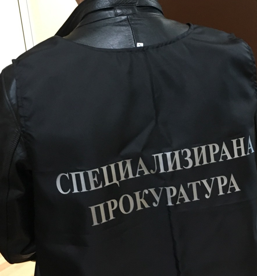 От последните минути: МВР и ГДБОП показаха зрелищни СНИМКИ и ВИДЕО от спецакцията, сковала Велико Търново! Обсадата била заради...