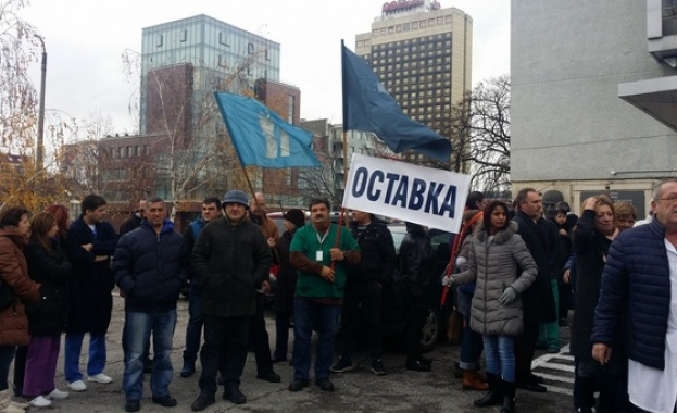 Служителите на „Пирогов” ще си получат парите с един месец закъснение